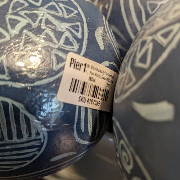 Pier 1 Imports Set Of 3 Wood Decorative Carpet Balls Hand Painted 4" Dia. NEW - Picture 11 of 12